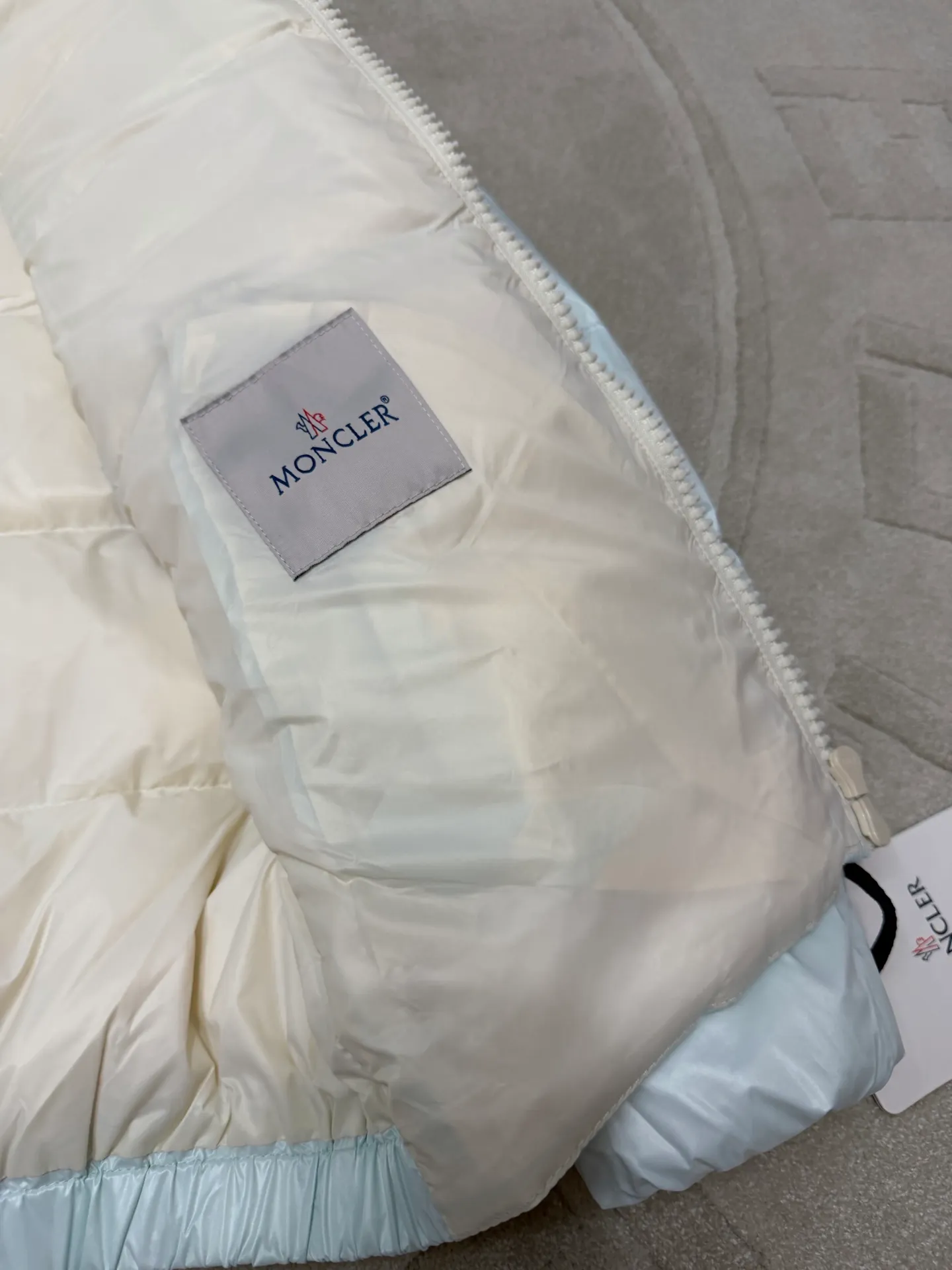 Moncler Andro ， ， 。 ， ， 1:1 ， ： / / Blue/Black Size：123